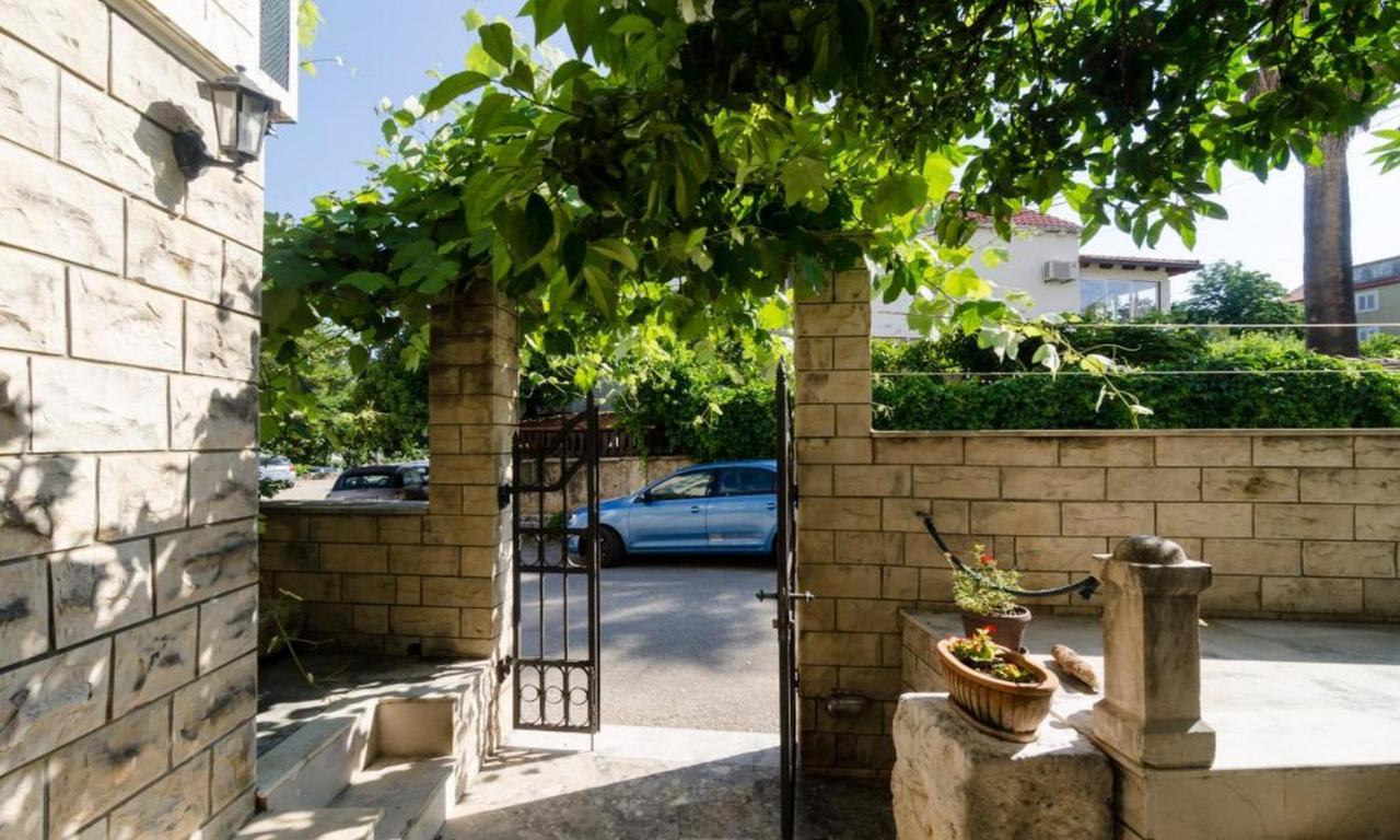 Apartment Wild Orange Dubrovnik Bagian luar foto